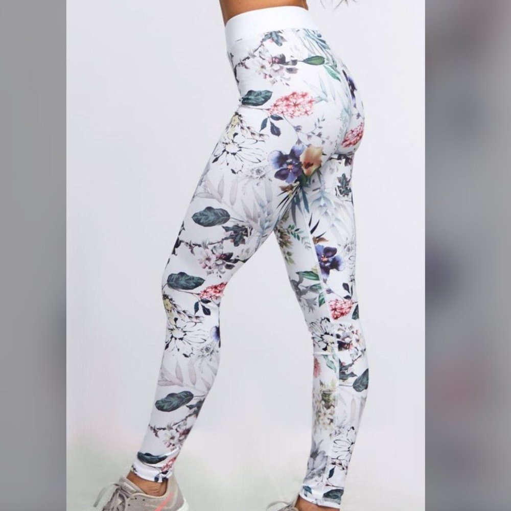 Piphany Floral Print Leggings - White and Multicolor